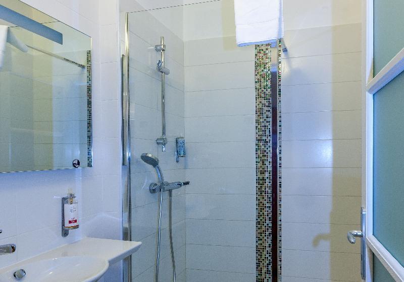 اتاق راحتی, Capo D Orto   Porto   Corse