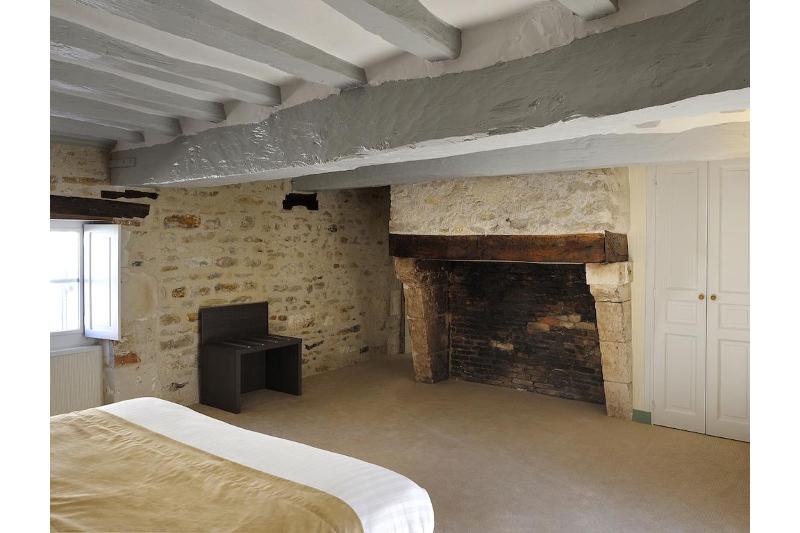 高级大房间, Logis Hôtel Restaurant Le Puits Doré