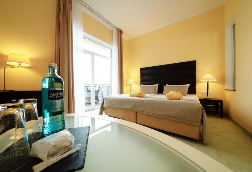 Comfort room with lake view, Resort Mark Brandenburg & Fontane Therme
