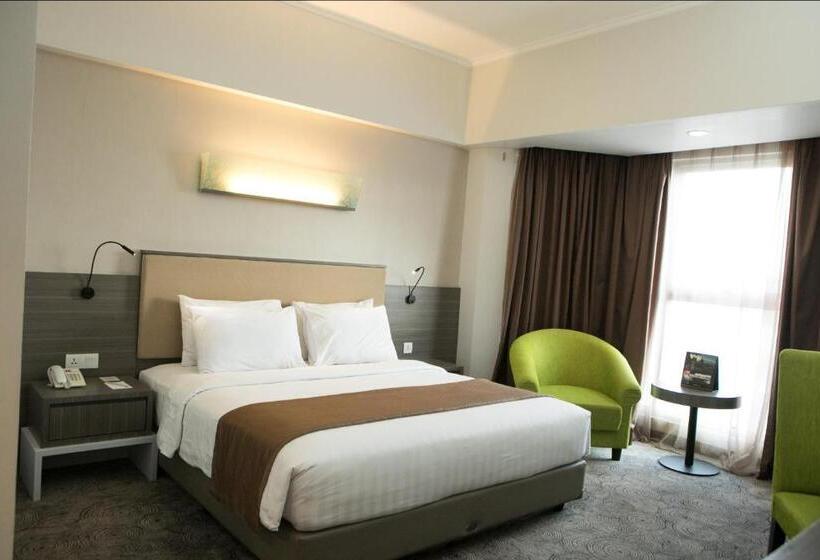 Номер Executive, Swiss Belhotel Borneo Samarinda