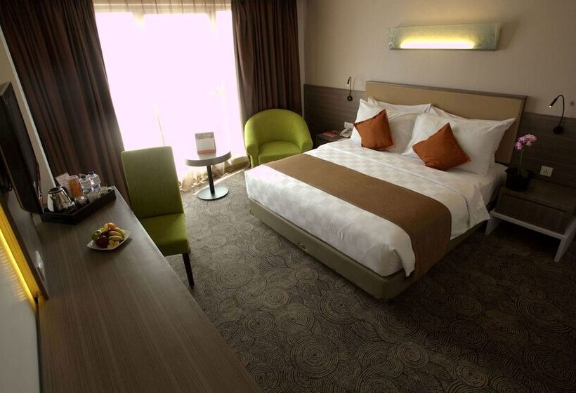 Номер Executive, Swiss Belhotel Borneo Samarinda