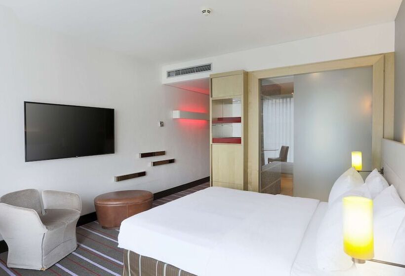Номер Премиум, Radisson Blu Media Harbour Hotel, Düsseldorf