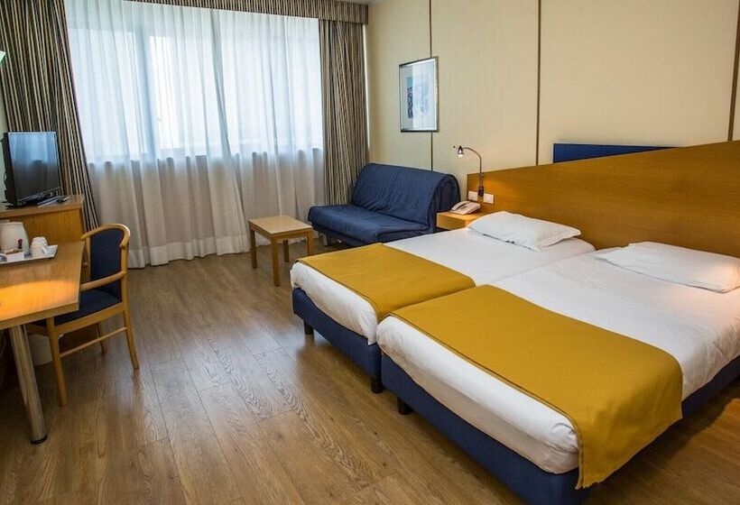 4인용 수피리어 룸, Express Aosta East