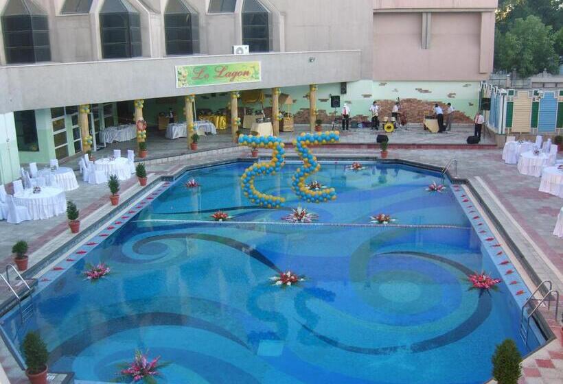 اتاق سوپریور, Le Grande Plaza