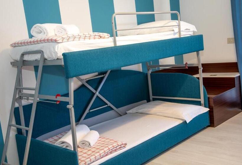 Family Suite, Regina Urban Beach