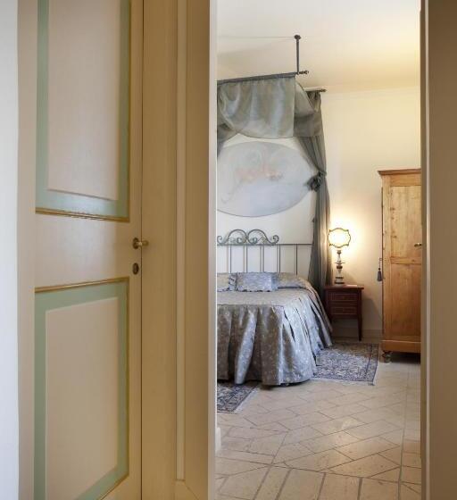 سوییت لوکس, Residenza D Epoca San Crispino