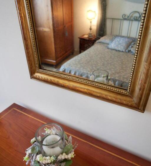 سوییت لوکس, Residenza D Epoca San Crispino