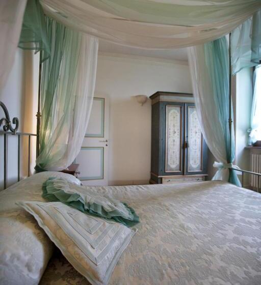 اتاق خانوادگی, Residenza D Epoca San Crispino