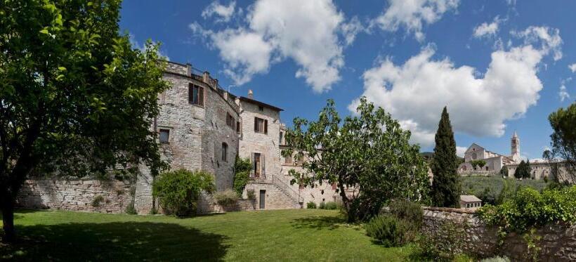 اتاق سوپریور خانوادگی, Residenza D Epoca San Crispino