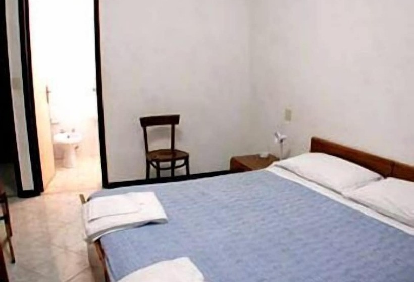 اتاق استاندارد, Serafino
