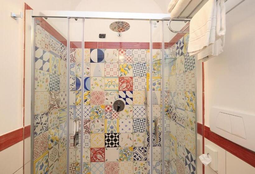 اتاق لوکس چهار تخته, Villa Annalara Charme And Relax