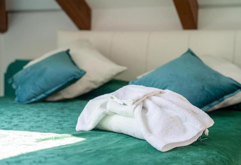 سوییت جونیور با چشم‌انداز دریا, Villa Annalara Charme And Relax