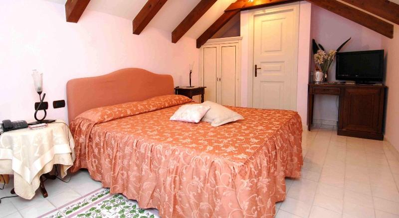 اتاق لوکس, Villa Annalara Charme And Relax