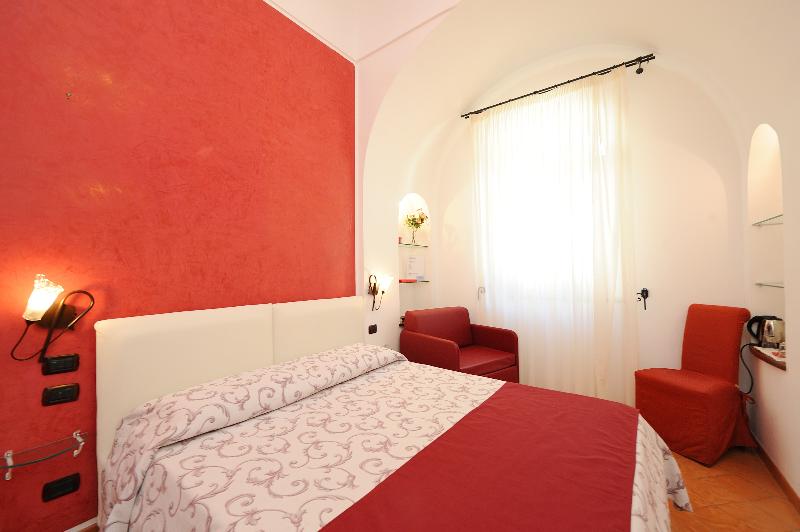 اتاق لوکس سه تخته, Villa Annalara Charme And Relax