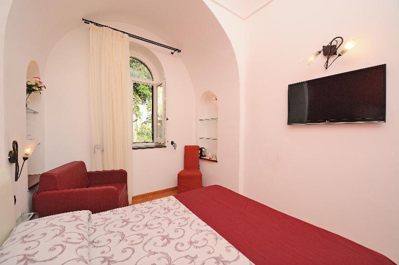 اتاق لوکس چهار تخته, Villa Annalara Charme And Relax