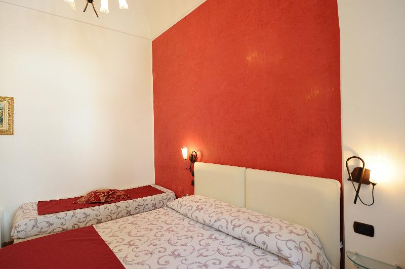 اتاق لوکس چهار تخته, Villa Annalara Charme And Relax