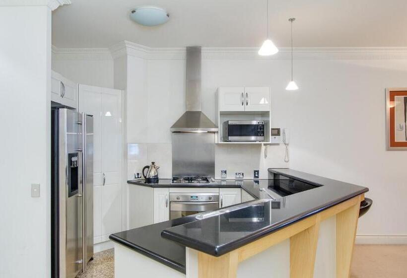 Apartamento 2 Dormitórios, Macarthur Chambers