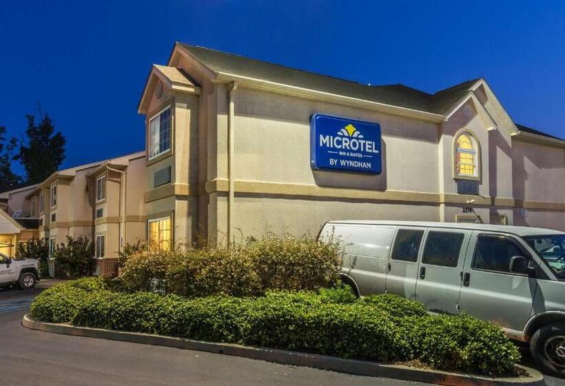 Люкс, Microtel Inn & Suites By Wyndham Auburn