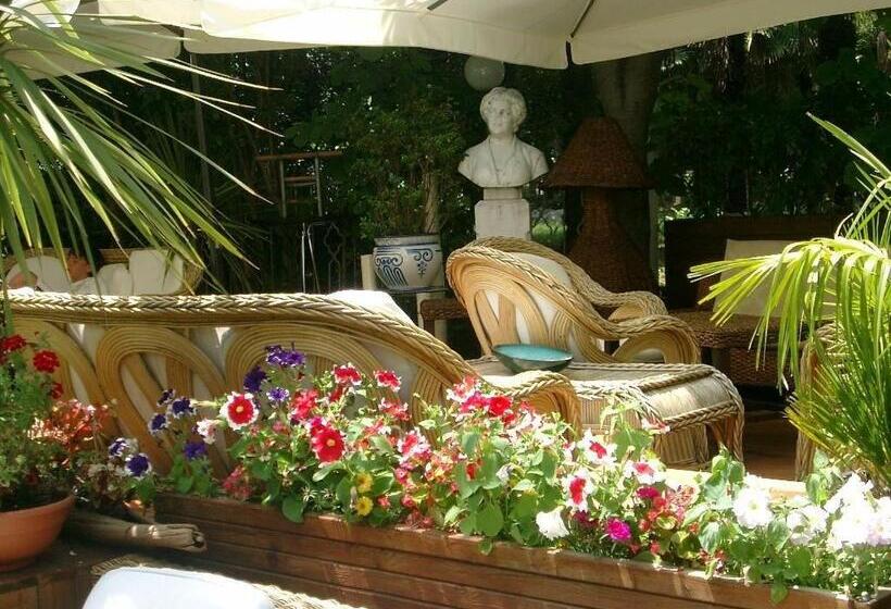 اتاق کلاسیک چهارنفره, Bengasi