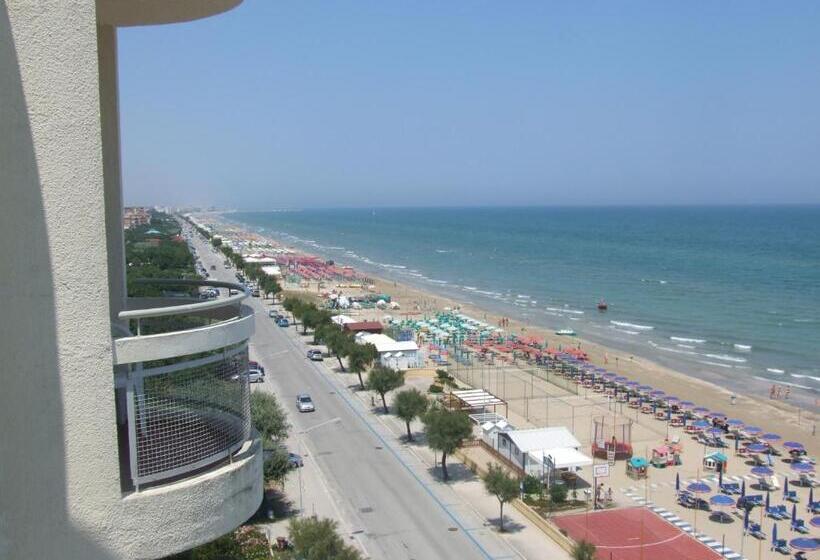 Quarto Quádruplo Estandar Vista Mar, Nuovo Diana