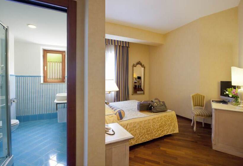 اتاق استاندارد, Punta Campanella Resort & Spa