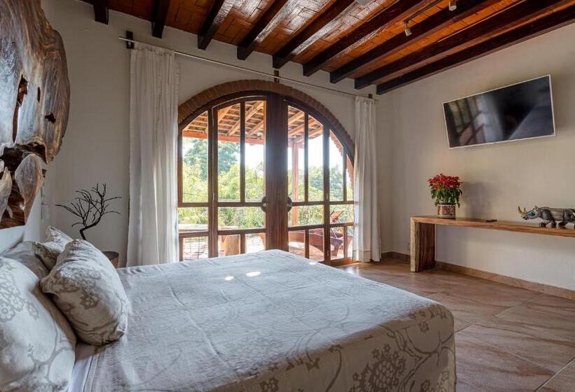 سوئیت جونیور با تراس, Suites La Hacienda