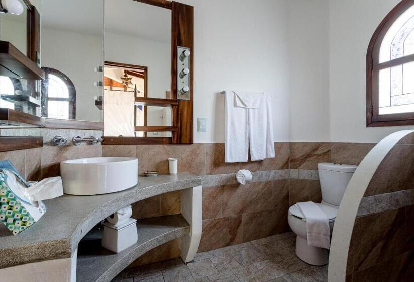 اتاق لوکس, Suites La Hacienda