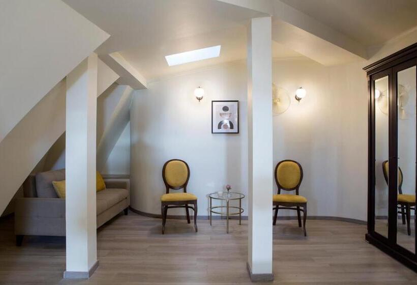 اتاق اجرایی, Venezia By Zeus International