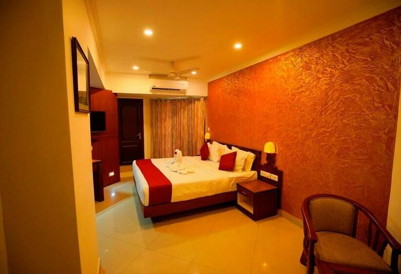 Номер Deluxe, Kallelys Park Inn, Chalakudy ,thrissur