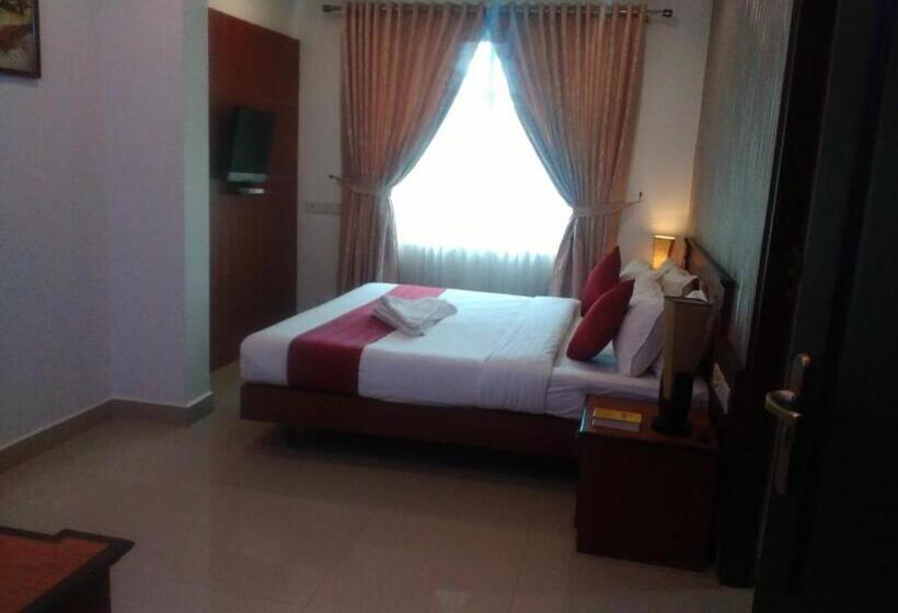 Президентский Люкс, Kallelys Park Inn, Chalakudy ,thrissur