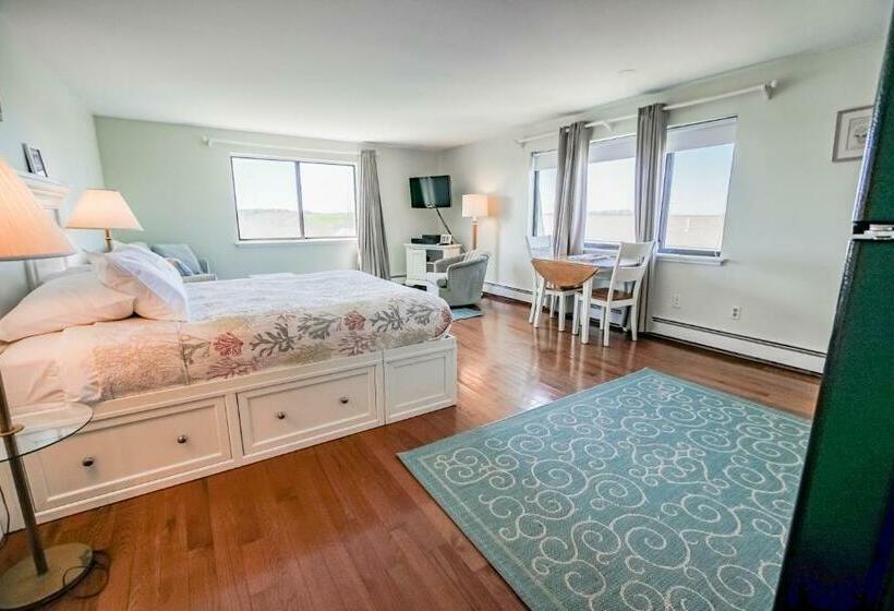 استودیوی استاندارد, Neptune House, A Vri Resort