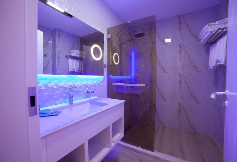 Трехместный Номер Deluxe, Grand Blue Fafa Resort & Spa