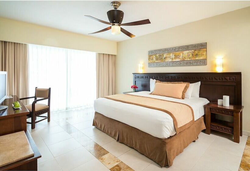 اتاق لوکس با چشم‌انداز دریا, Bluebay Grand Esmeralda - All Inclusive