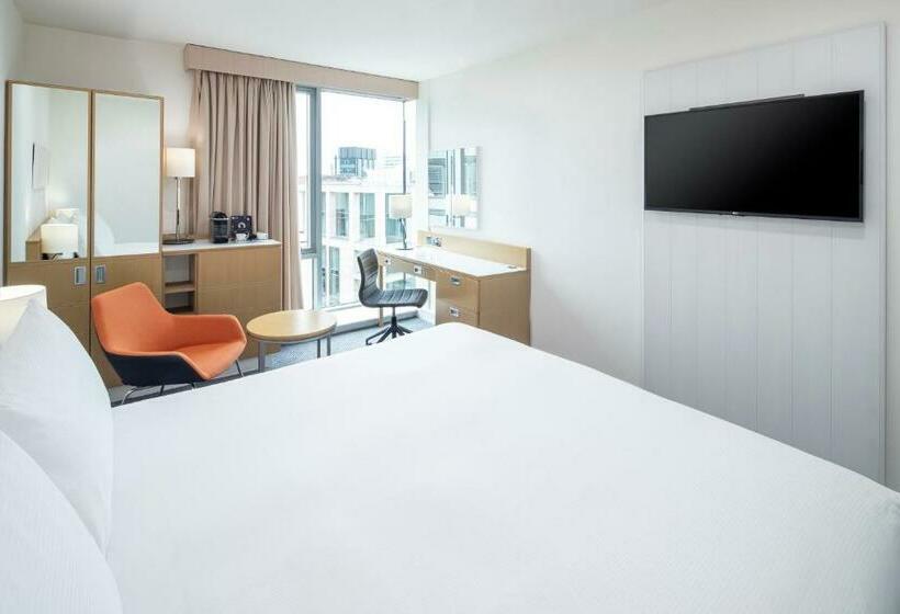 Номер Deluxe Кровать Кинг, Doubletree By Hilton  Manchester  Piccadilly