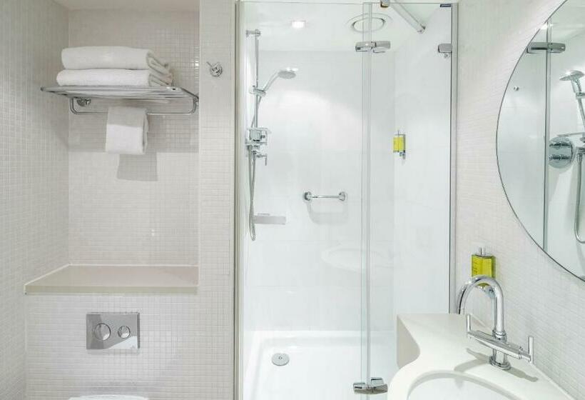 Номер Deluxe, Doubletree By Hilton  Manchester  Piccadilly