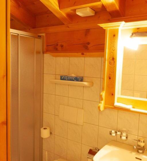 标准单人间, Madrisajoch