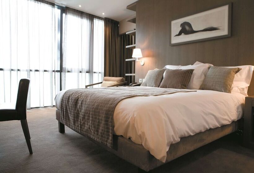 سوئیت با بالکن, Radisson Blu Royal Hotel Dublin