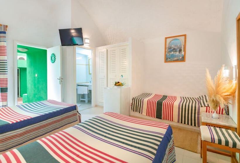 اتاق استاندارد سه نفره, Samira Club   Caters To Couples