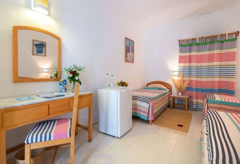 اتاق استاندارد سه نفره, Samira Club   Caters To Couples