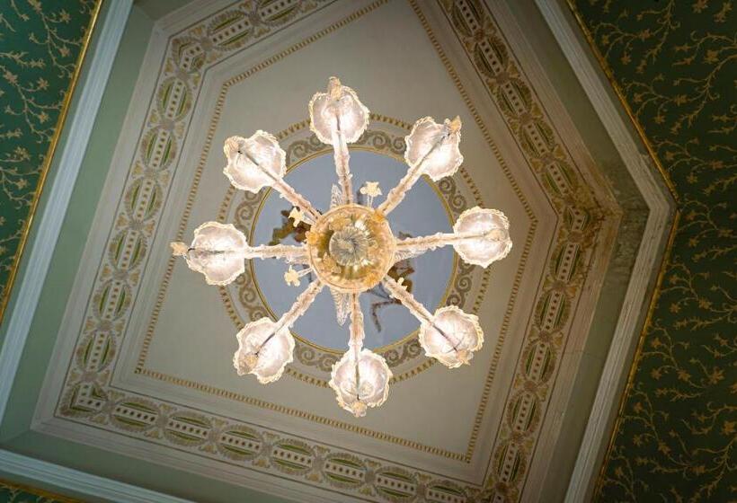 اتاق لوکس, Villa Romeo