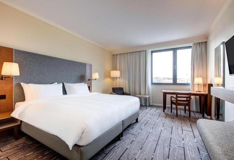 Номер Стандарт, Radisson Blu Waterfront Hotel, Jersey