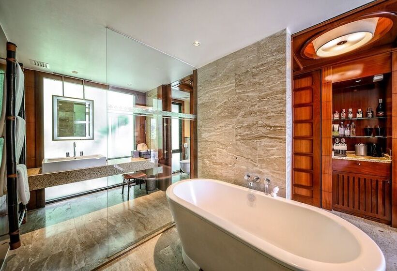 اتاق لوکس با چشم‌انداز باغ, Centara Grand Beach Resort & Villas Krabi