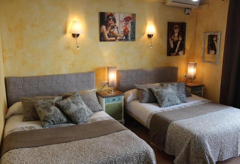 スタンダードトリプルルーム, Hostal Don Peque Adult Recommended