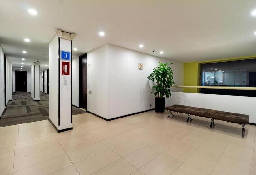 Номер Economy, Madisson Inn Luxury By Geh Suites