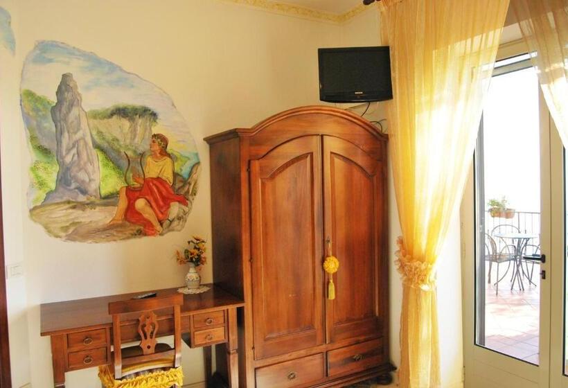 Quarto Estandar, Nido Degli Dei