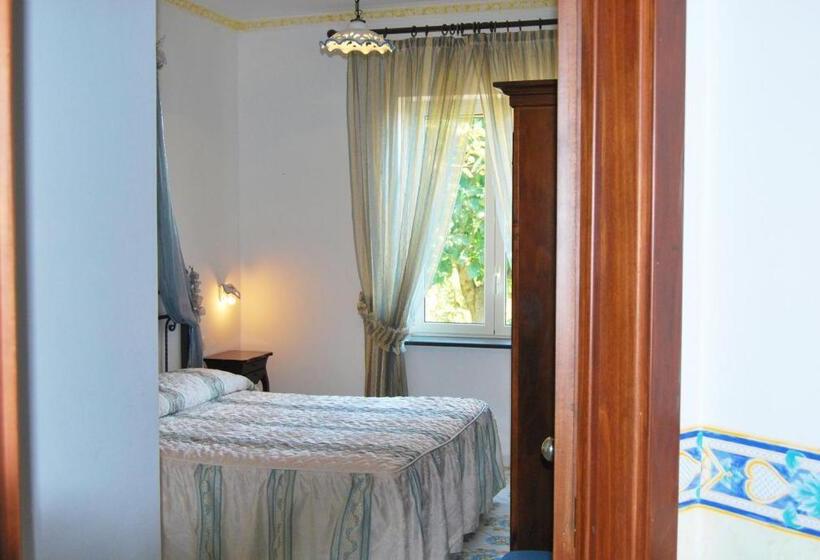 Quarto Estandar, Nido Degli Dei