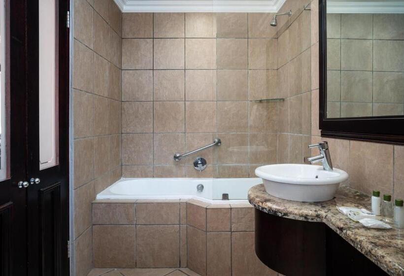 스위트, Premier Hotel Pretoria