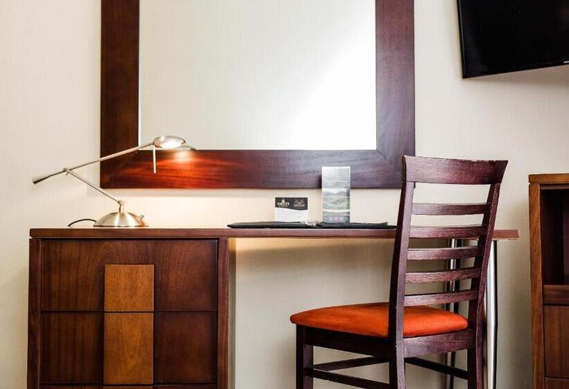 스위트, Premier Hotel Pretoria