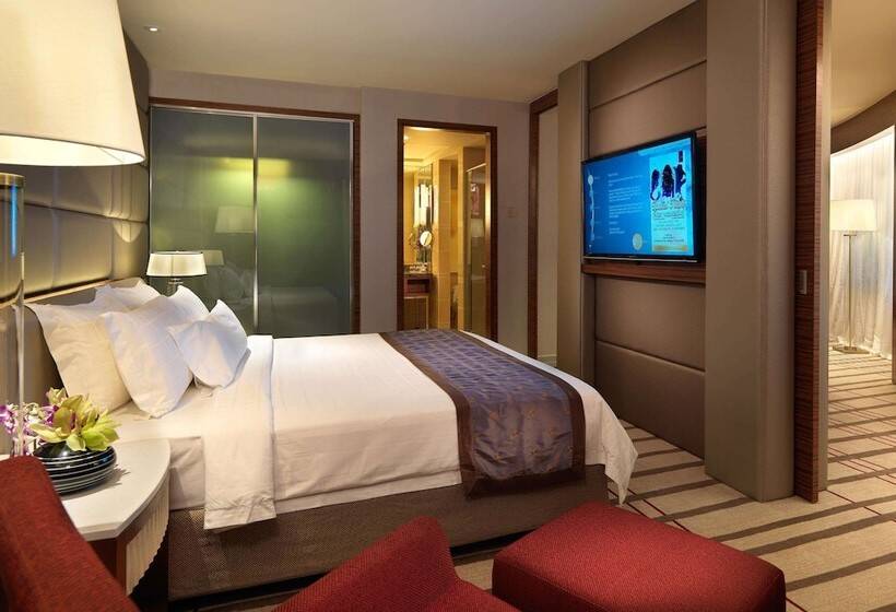 Family Suite, One World