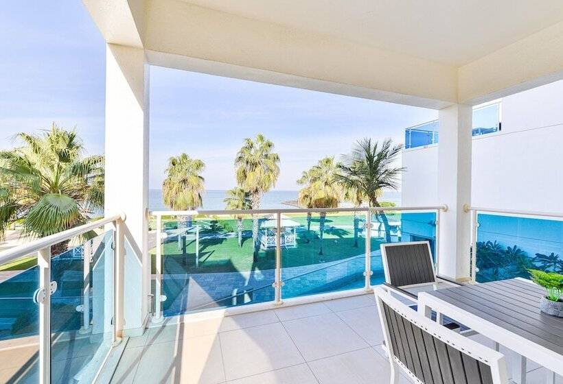 Люкс 3 Спальни, Radisson Blu Resort Fujairah